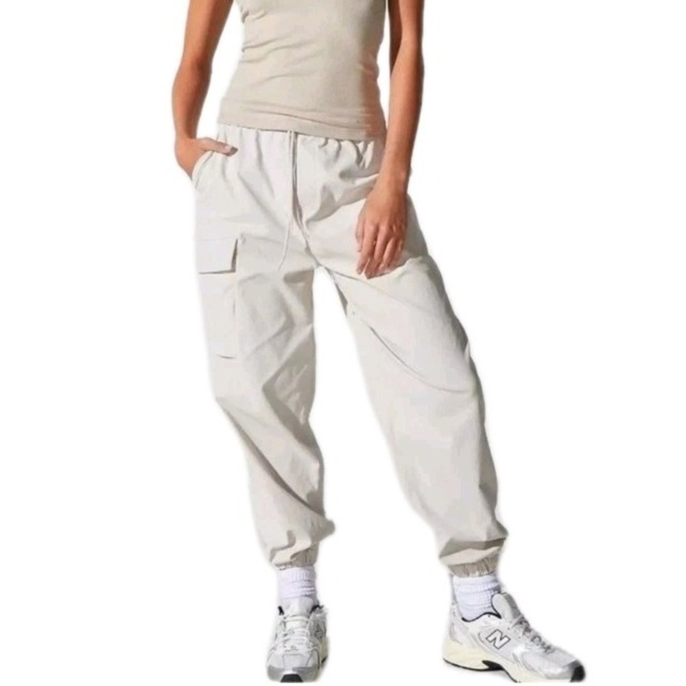 Noli Shop Womens XS Destination Cargo Pants Cream Ivory Y2K Style Streetwear NEW